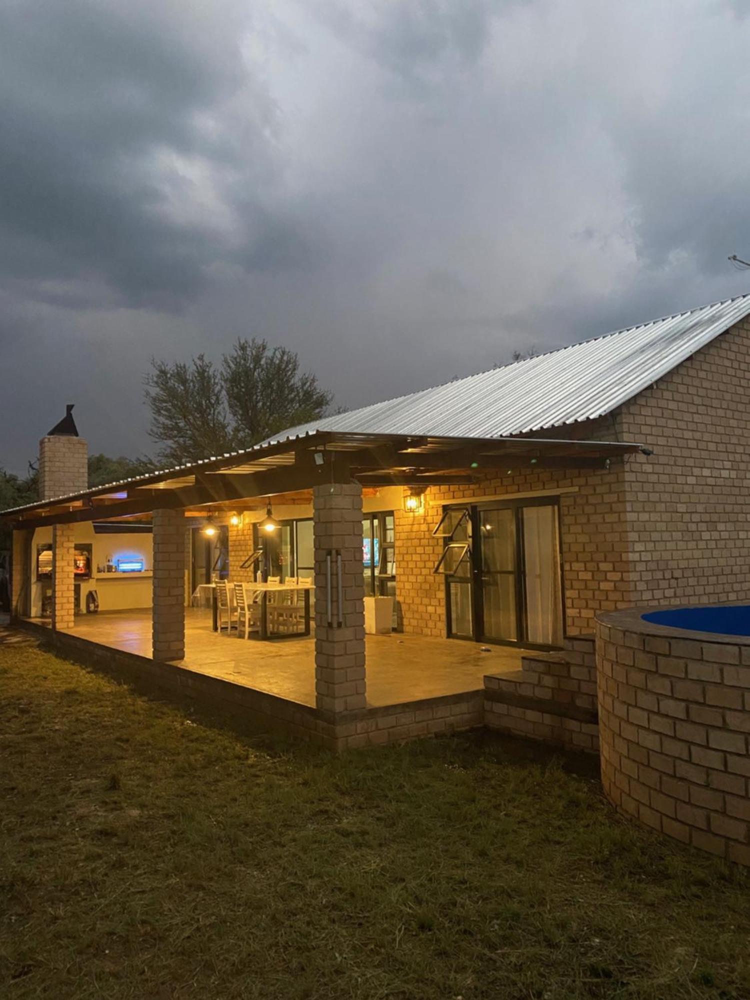 Olienhoff Guesthouse And Rest Camp Otavi Eksteriør bilde