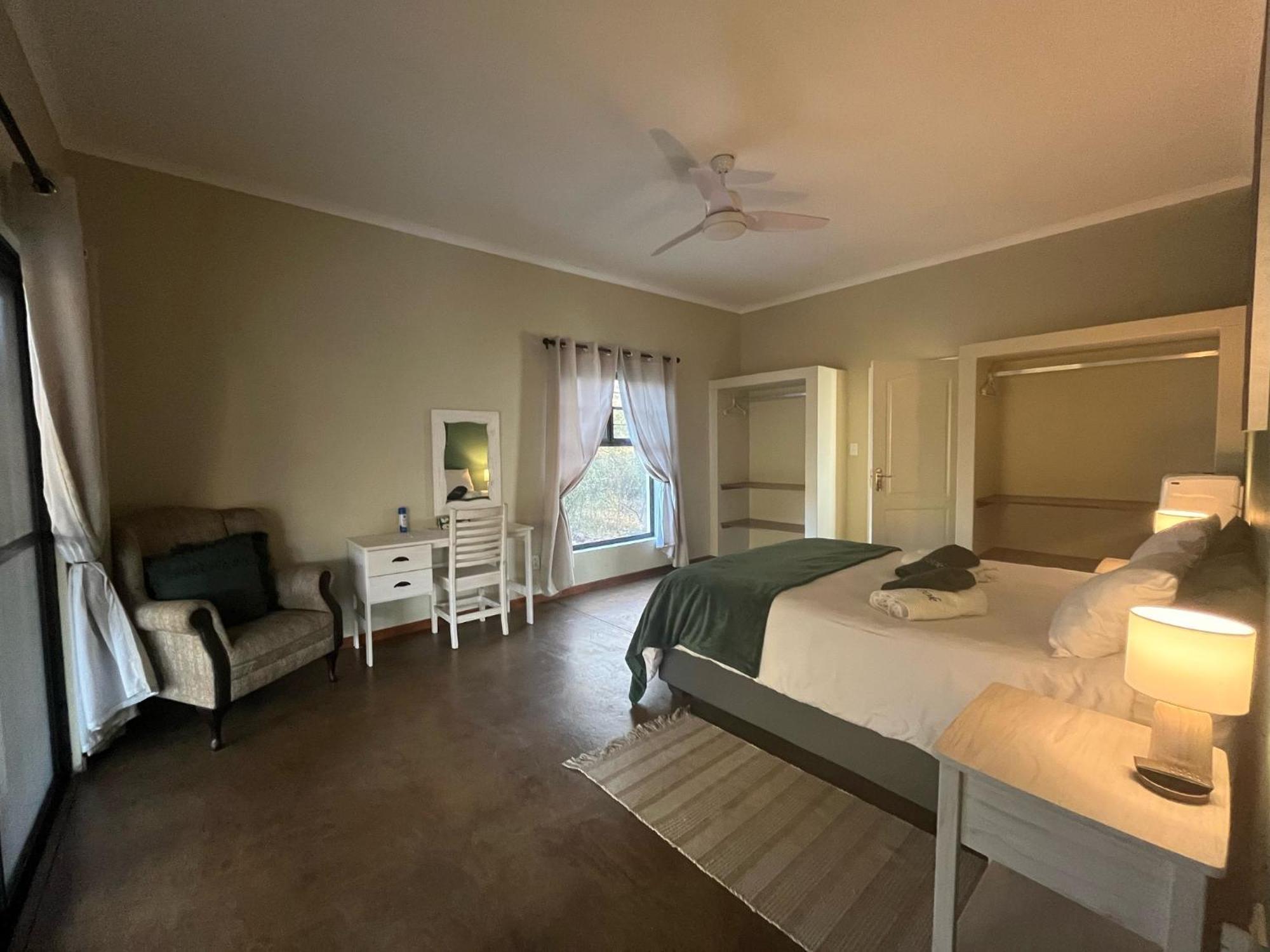 Olienhoff Guesthouse And Rest Camp Otavi Eksteriør bilde