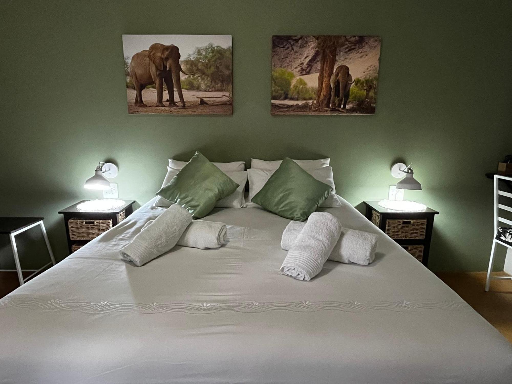 Olienhoff Guesthouse And Rest Camp Otavi Eksteriør bilde